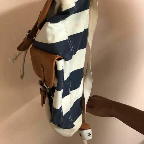 Aldos Backpack - Picture 5 of 5